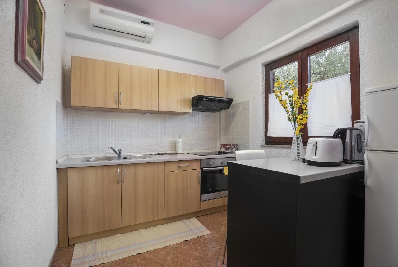 Karmelo Appartment Davorka Rovinj Exterior photo