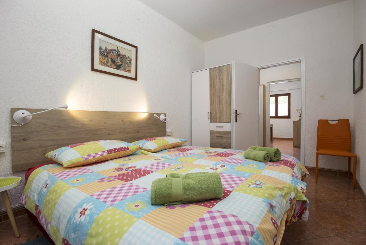 Karmelo Appartment Davorka Rovinj Exterior photo